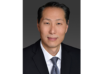 北美脊柱协会主席 / 南加州大学脊柱外科中心联合主任 Prof. Dr. med. Jeffrey C. Wang