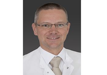 Dr. med. Peter Bernius，Head of Department - Specialist Centre for Paediatric and Neuro-Orthopaedics of Schön Klinik München Harlaching